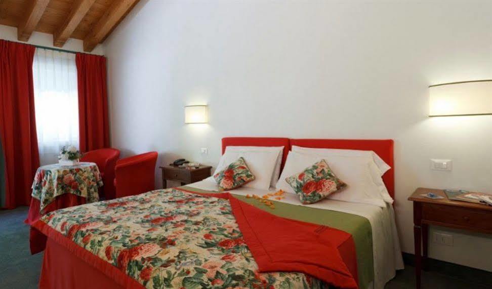 Albergo Al Moretto Кастельфранко-Венето Экстерьер фото